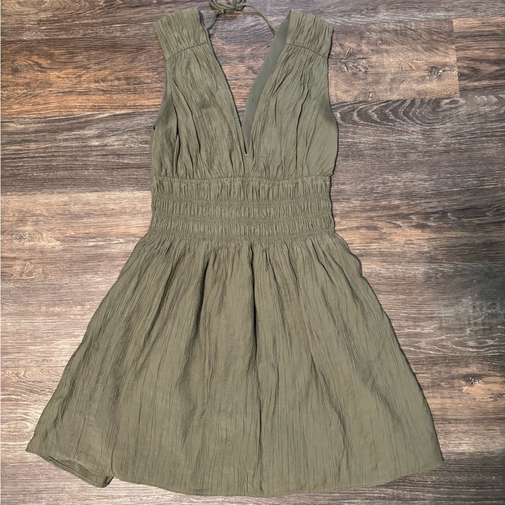Elegant Olive Green Sleeveless Dress